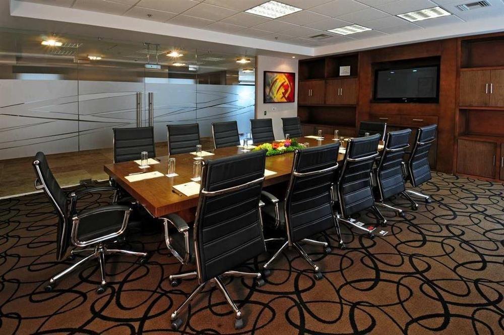 Hotel Doubletree By Hilton Querétaro Business foto