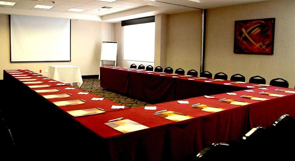 Hotel Doubletree By Hilton Querétaro Business foto